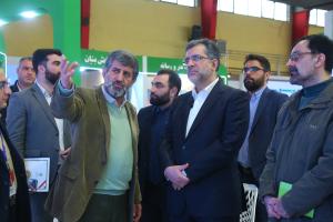 بازدید دکتر خیاطیان از نمایشگاه الگوهای مسیر پیشرفت